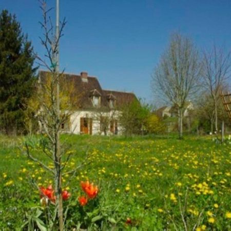Chambres d'Hôtes Les Pierries Vézannes Extérieur photo